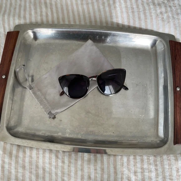 Cat Eye Sunglasses - Picture 1 of 4